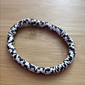 ‼️2/$10‼️ Black and White Beaded Bracelet